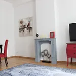 דירה Leon