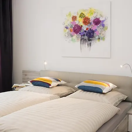 Leon Апартаменты *